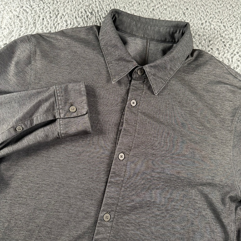 Lululemon Men's Commission Casual Button-Down Shirt Gray Size‎ L Performance